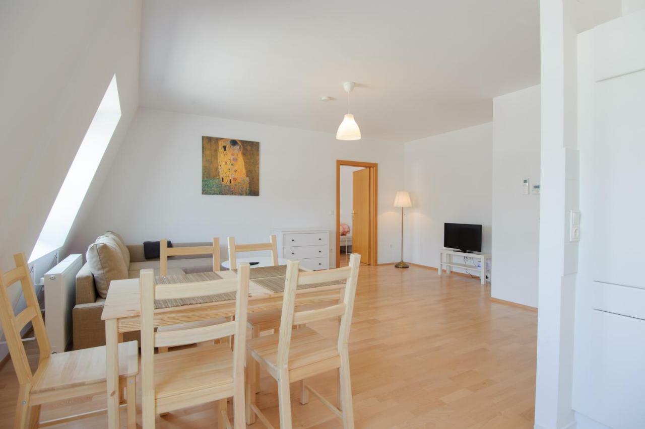 Living - Rathaus Appartement Wenen